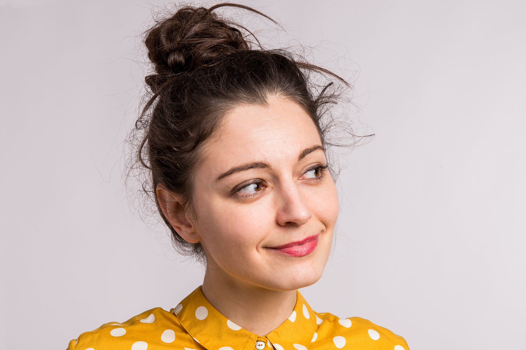 5 Reasons You Have Flyaways & Frizz